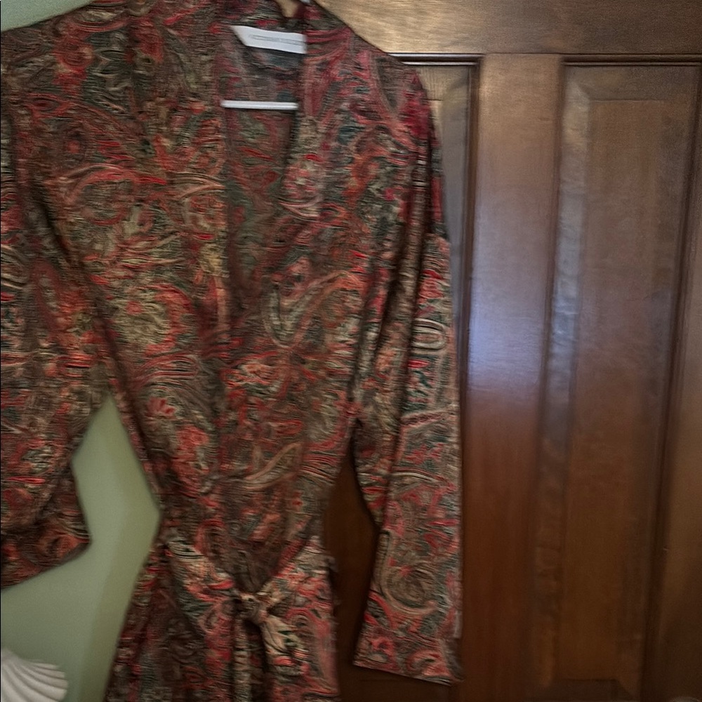 Victoria's Secret Red and Green Robe Luxurious Satin Wrap Style